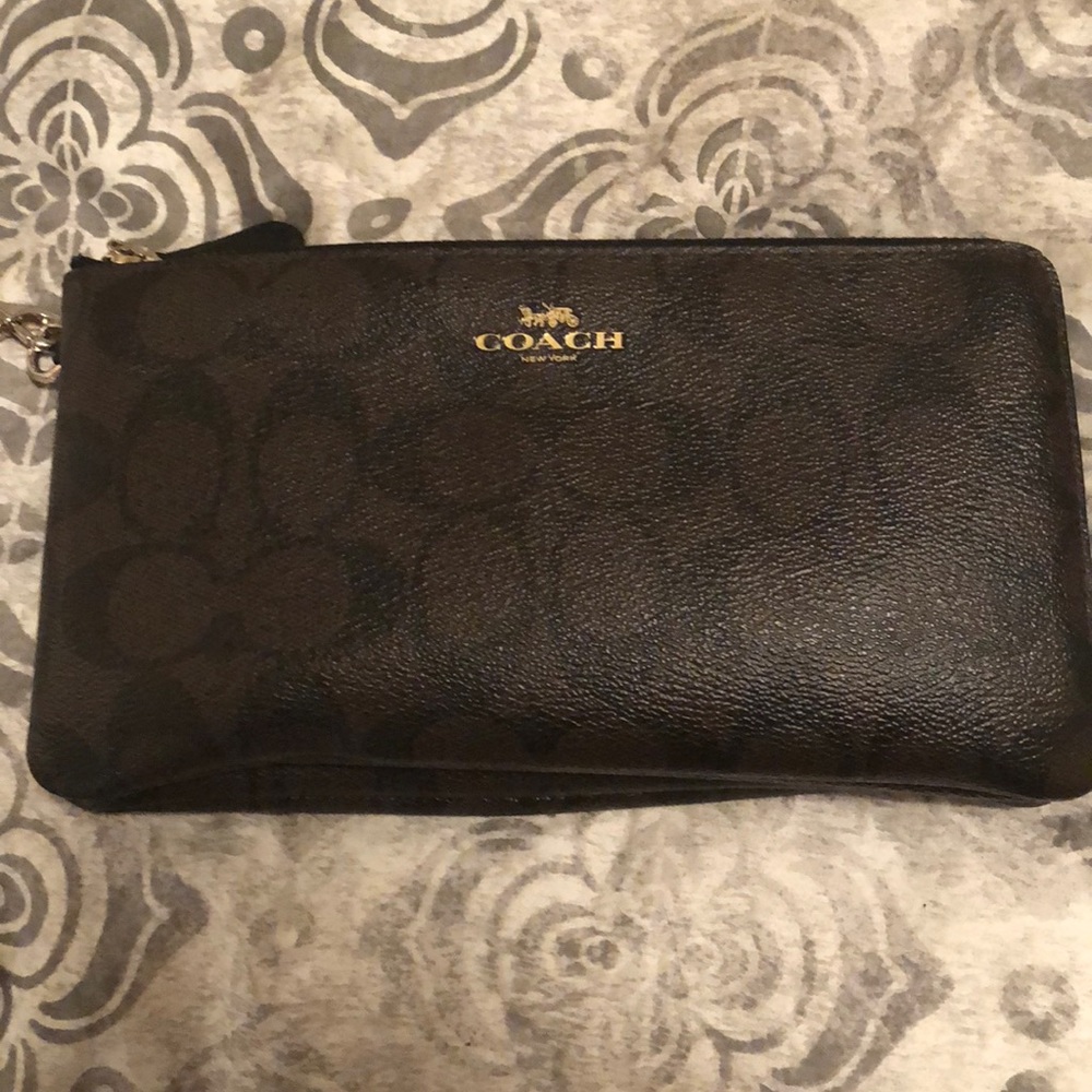 🚫SOLD🚫 Coach Wristlet